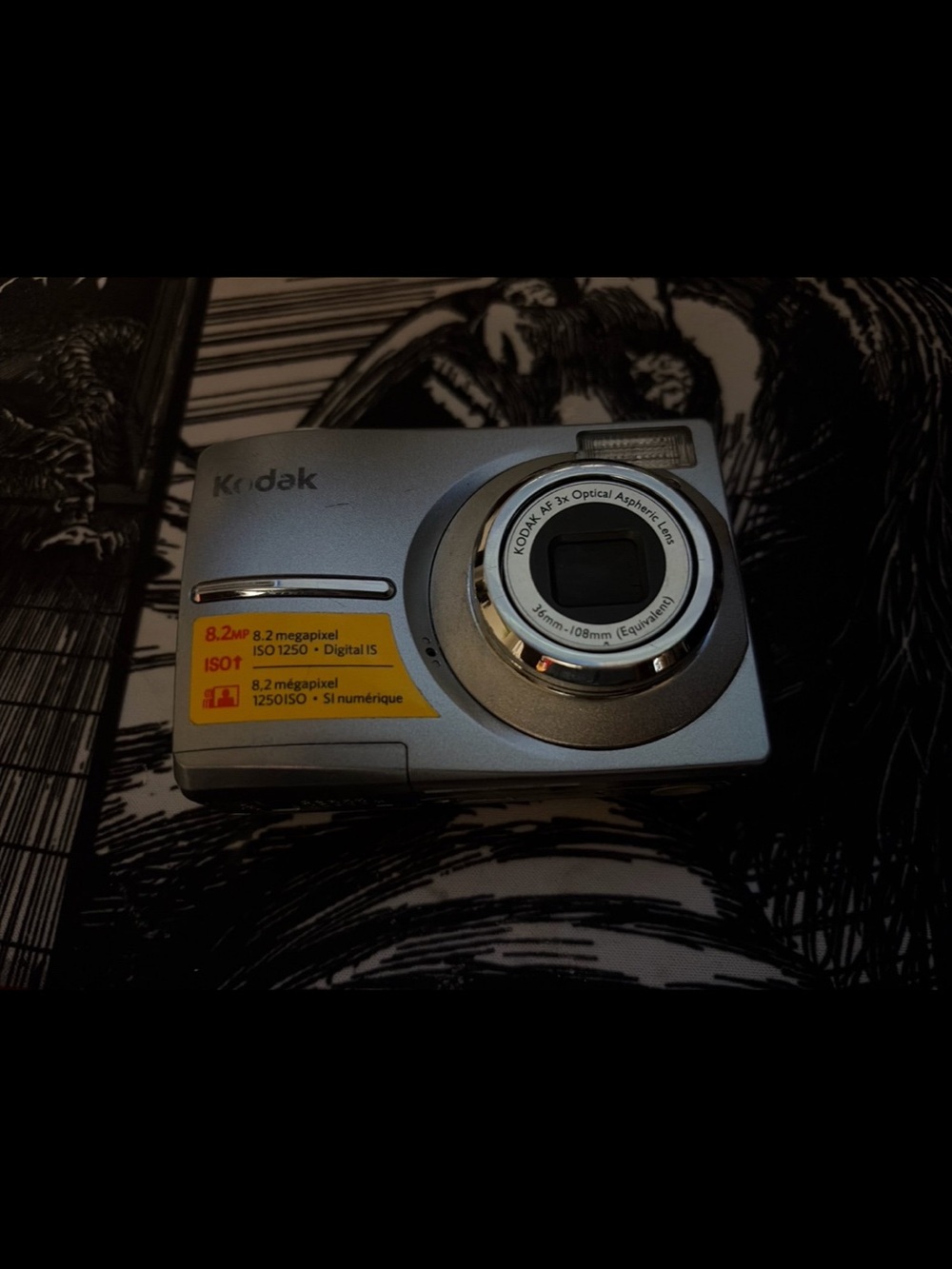 Kodak Silver Compact Digital Camera with Chrome Lens Ring